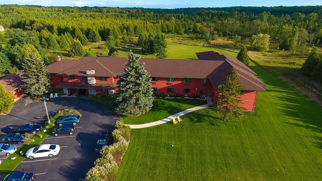 Open Hearth Lodge Sister Bay Exterior photo